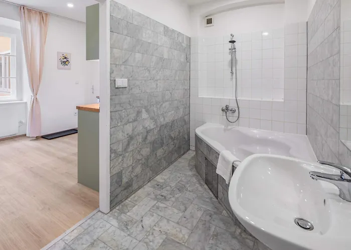 Apartman Guest Favorite Quite Retreat Walk To Center *